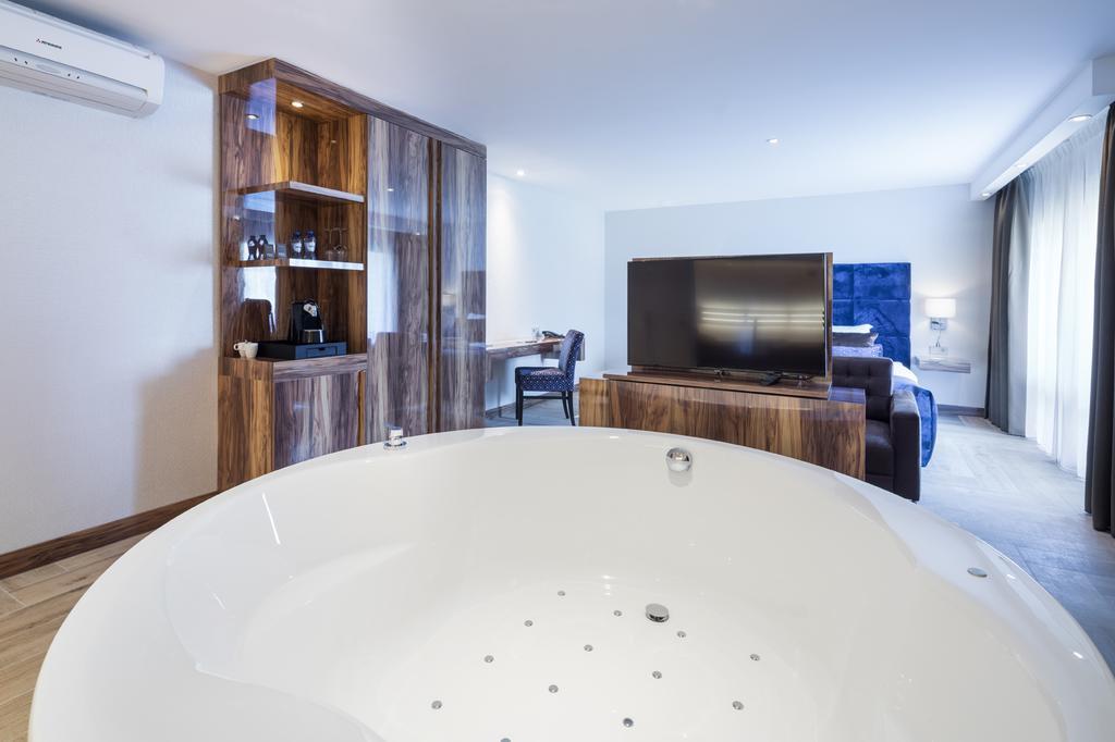 Van Der Valk Hotel Wieringermeer Wieringerwerf Exteriör bild